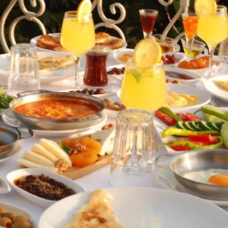 Cunda Fora Hotel 3*