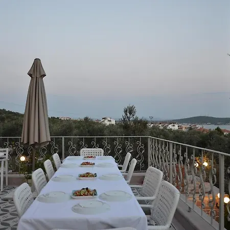 Cunda Fora Ayvalı