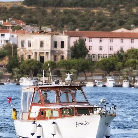 Cunda Fora Otel 3*
