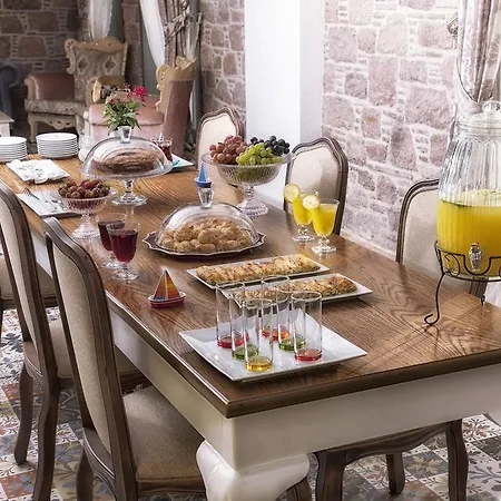 Otel Cunda Fora 3*