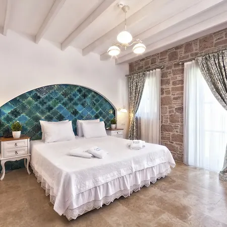 Cunda Fora Ayvalı