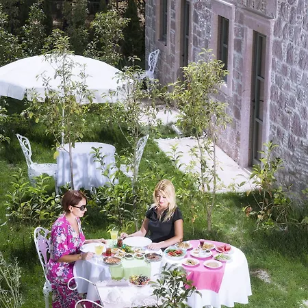 Cunda Fora Otel Ayvalı