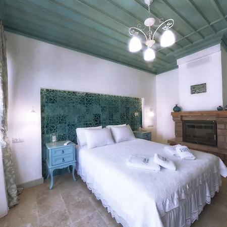 Cunda Fora Otel 3*